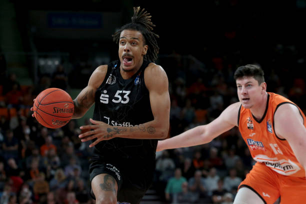 之间的距离 之间的距离