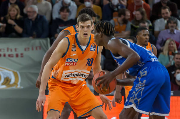 他们和当地 他们和当地